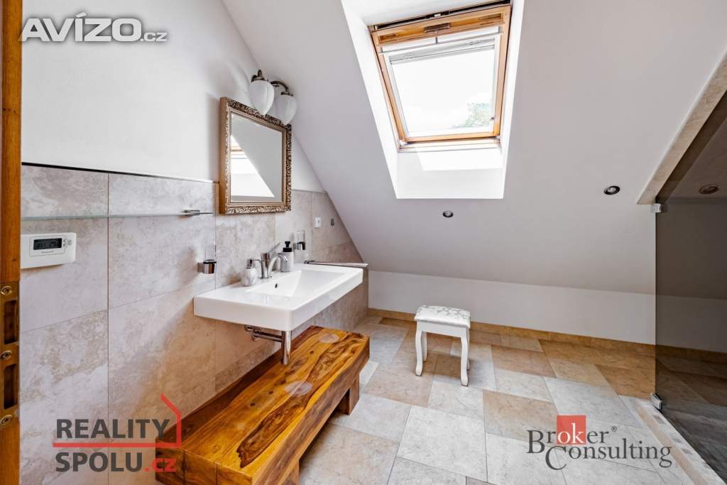 Foto inzerátu Prodej rodinné domy, 370 m² -