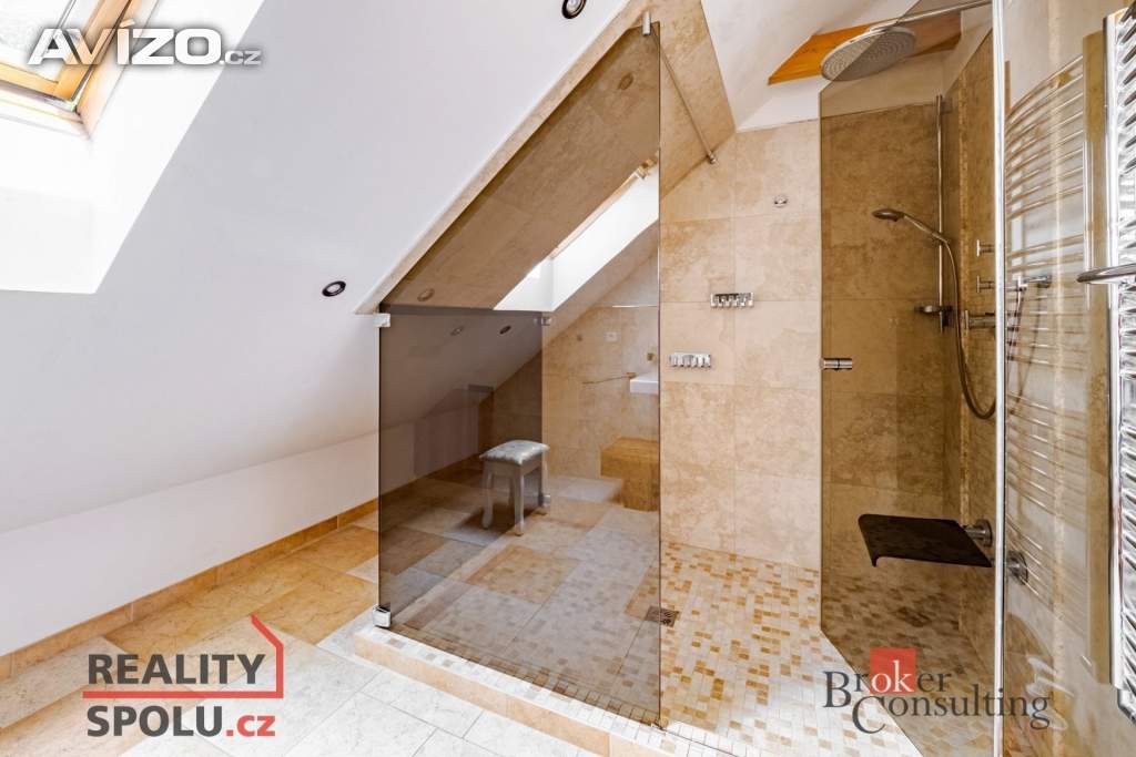 Foto inzerátu Prodej rodinné domy, 370 m² -