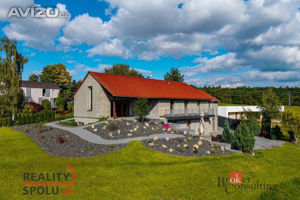 Prodej rodinného domu 298 m², Kamenice