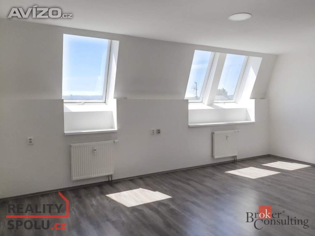Foto inzerátu Pronájem bytu 1+kk 35 m², Žebrák