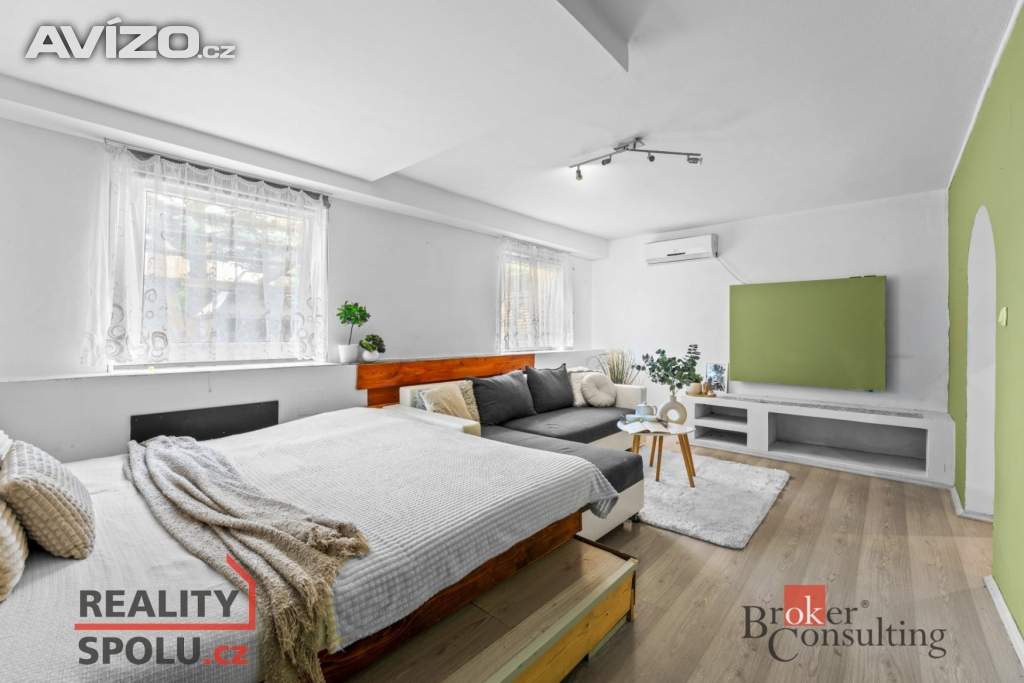 Foto inzerátu Prodej rodinného domu 211 m², Holín