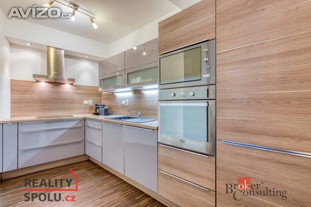 Pronájem bytu 2+kk 49 m², Praha