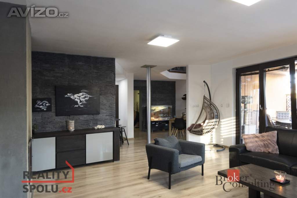 Foto inzerátu Prodej rodinného domu 280 m², Hýskov