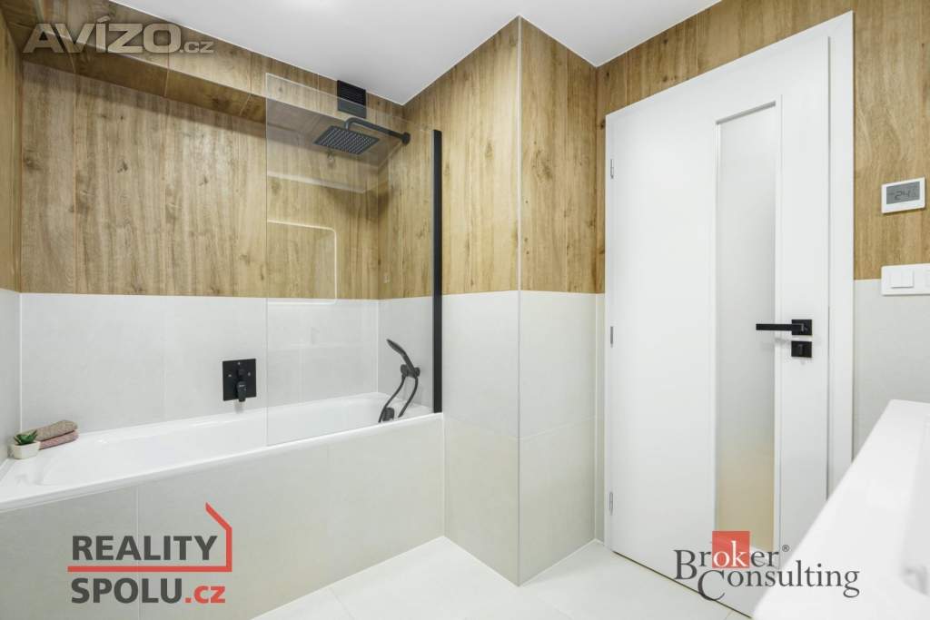 Foto inzerátu Prodej vily 291 m², Praha