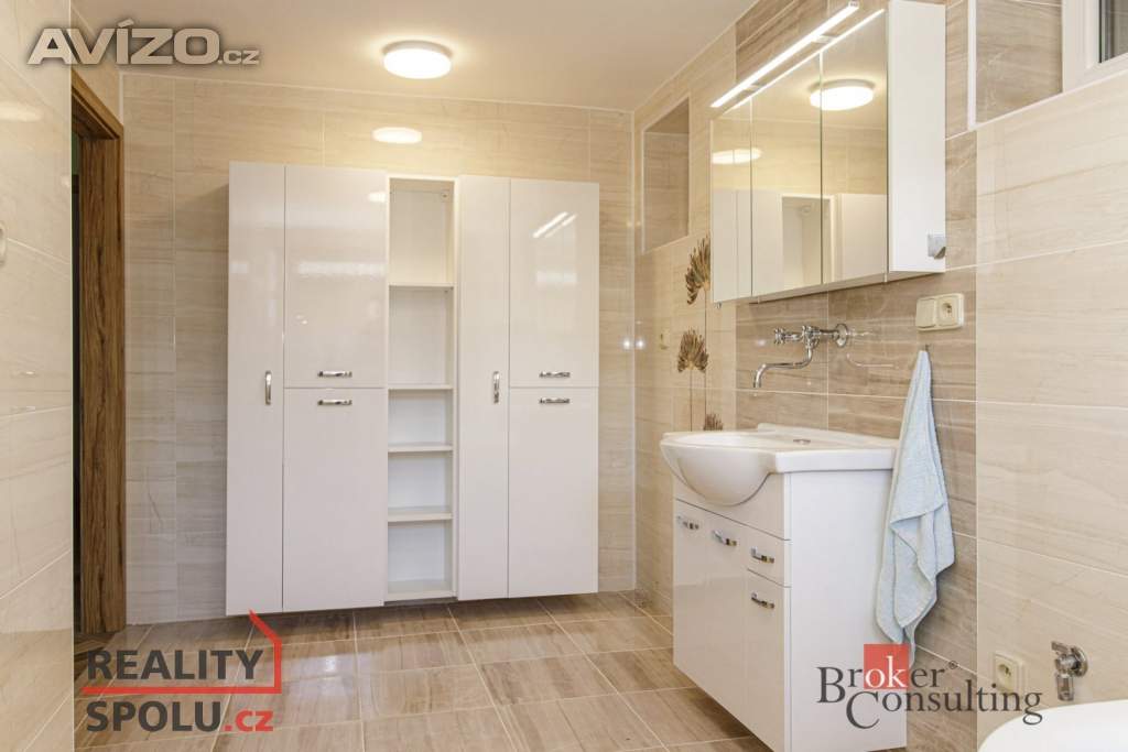Foto inzerátu Prodej rodinného domu 252 m², Holasovice