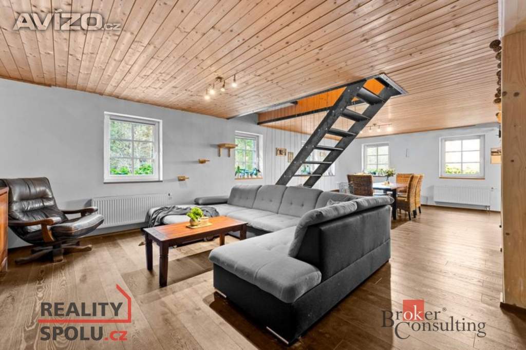 Foto inzerátu Prodej nemovitosti pro ubytování 650 m², Strážné