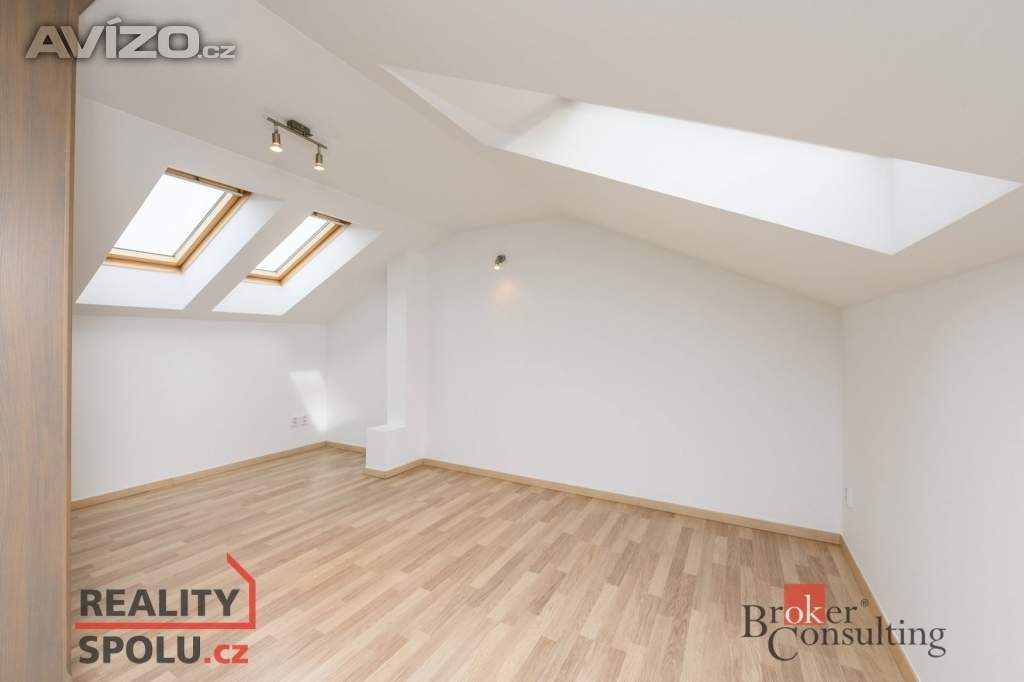 Foto inzerátu Pronájem rodinného domu 232 m², Plzeň