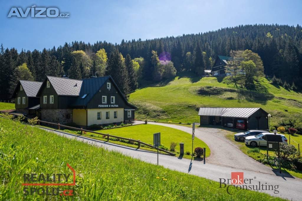 Foto inzerátu Prodej nemovitosti pro ubytování 528 m²