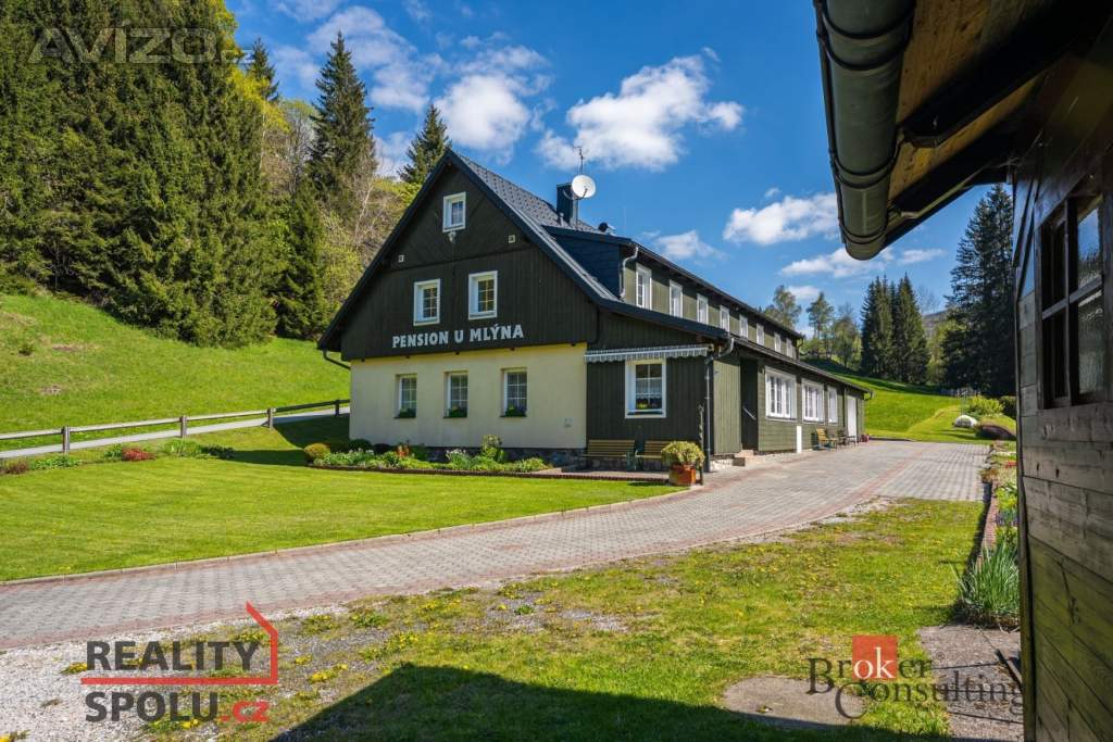 Foto inzerátu Prodej nemovitosti pro ubytování 528 m²