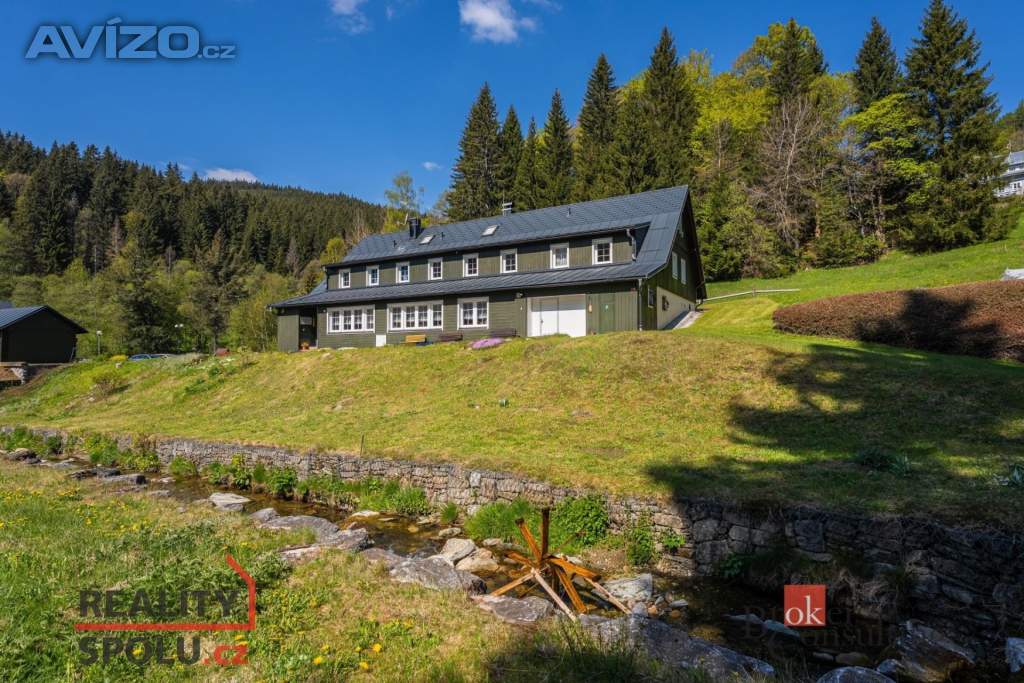 Foto inzerátu Prodej nemovitosti pro ubytování 528 m²