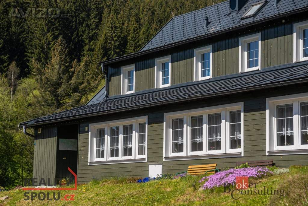 Foto inzerátu Prodej nemovitosti pro ubytování 528 m²