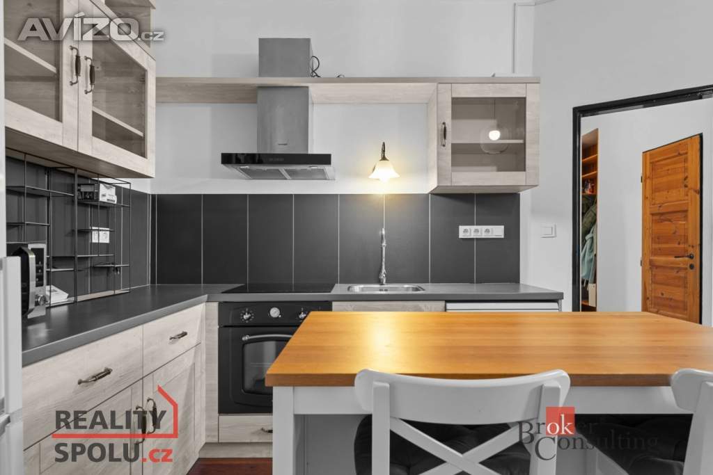 Pronájem bytu 2+kk 44 m², Hradec Králové