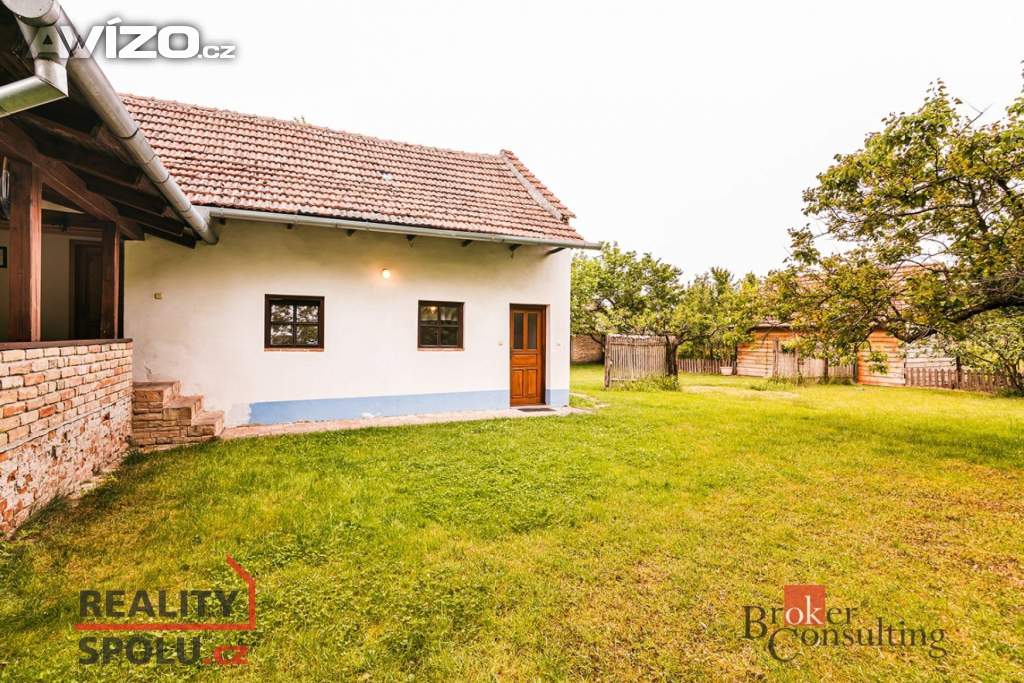 Foto inzerátu Prodej rodinného domu 403 m², Perná