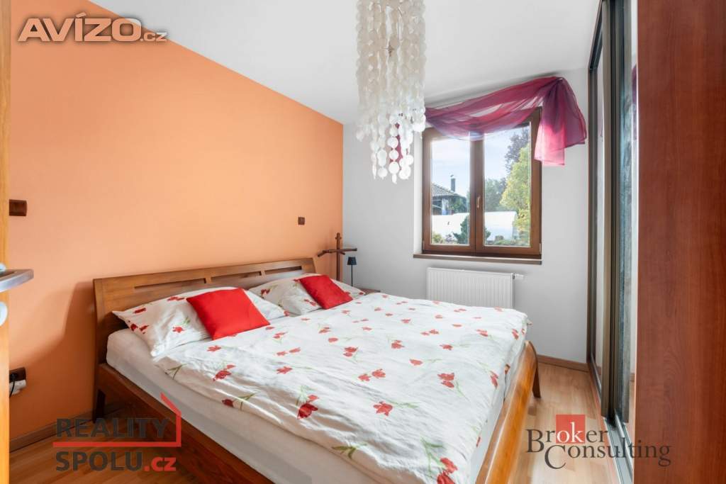 Foto inzerátu Prodej rodinného domu 184 m², Veleň