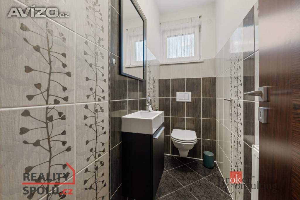 Foto inzerátu Prodej rodinného domu 290 m², Beroun