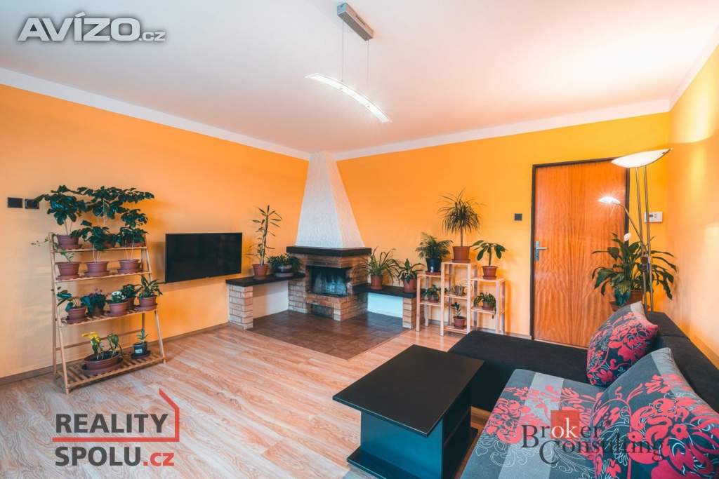 Foto inzerátu Prodej rodinného domu 340 m², Litohlavy