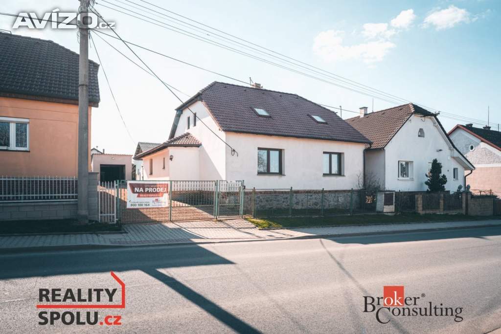 Foto inzerátu Prodej rodinného domu 340 m², Litohlavy