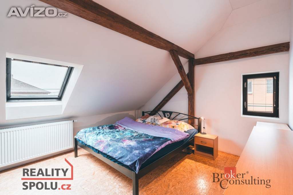 Foto inzerátu Prodej rodinného domu 340 m², Litohlavy