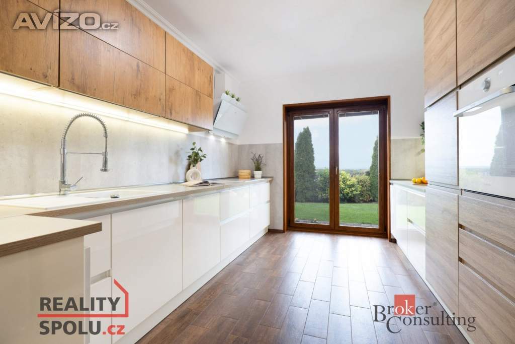 Foto inzerátu Prodej rodinného domu 288 m², Kly