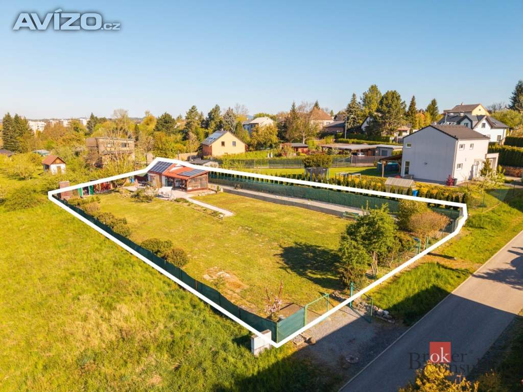 Foto inzerátu Prodej stavebního pozemku 1 271 m², Ohrazenice