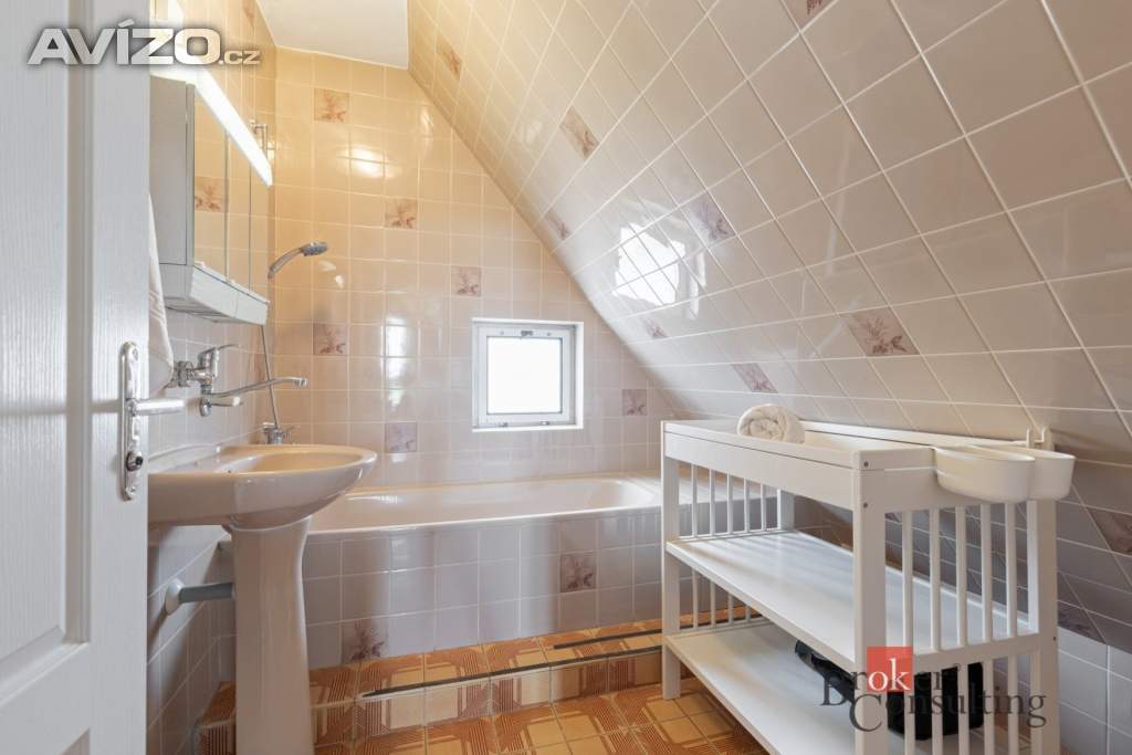 Foto inzerátu Prodej rodinného domu 402 m², Hodonice