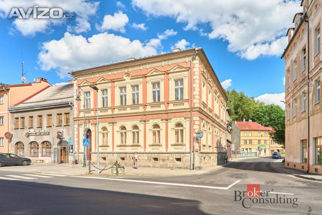 Prodej kanceláře 750 m², Nejdek