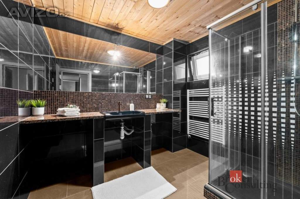 Foto inzerátu Prodej nemovitosti pro ubytování 650 m², Strážné