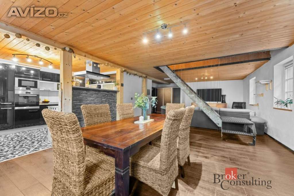 Foto inzerátu Prodej nemovitosti pro ubytování 650 m², Strážné