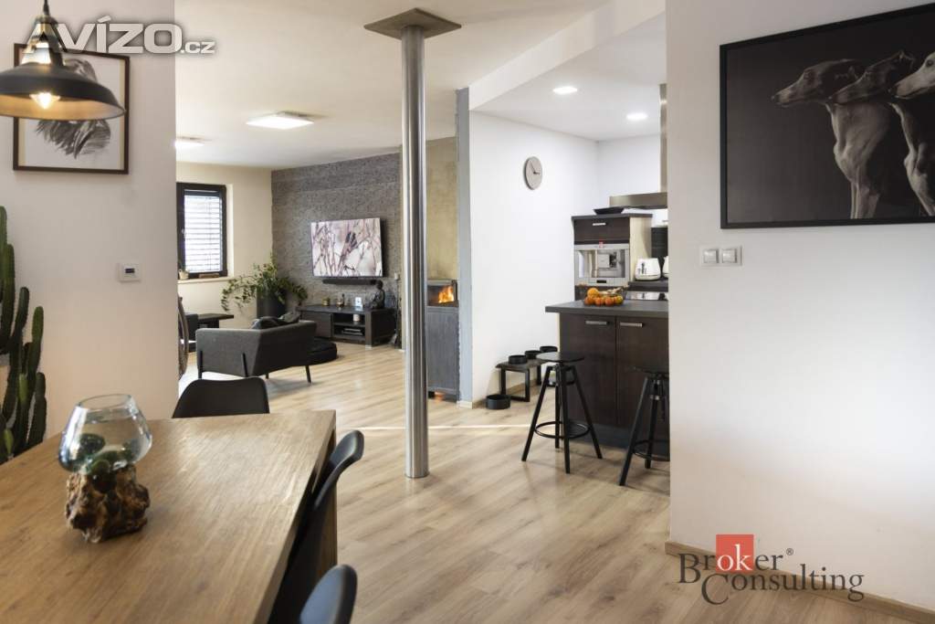 Foto inzerátu Prodej rodinného domu 280 m², Hýskov
