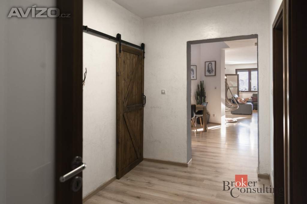 Foto inzerátu Prodej rodinného domu 280 m², Hýskov