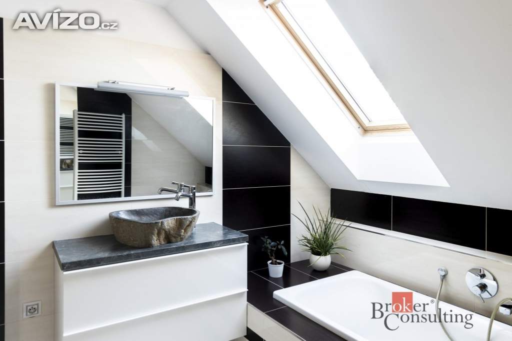 Foto inzerátu Prodej rodinného domu 280 m², Hýskov