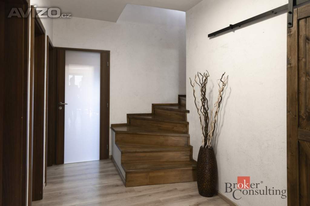 Foto inzerátu Prodej rodinného domu 280 m², Hýskov