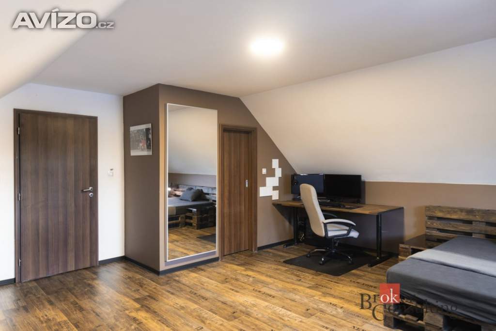 Foto inzerátu Prodej rodinného domu 280 m², Hýskov