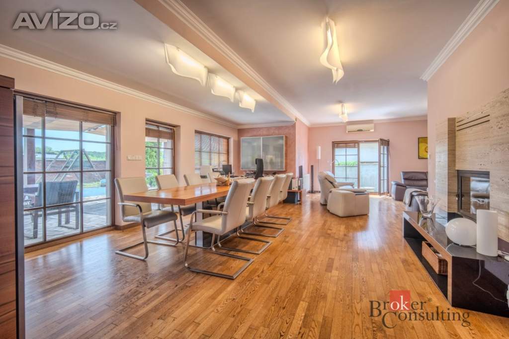 Foto inzerátu Prodej rodinného domu 307 m², Praha
