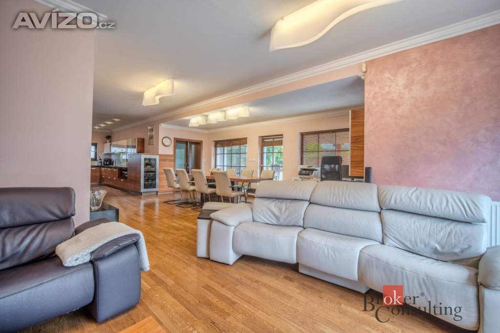 Foto inzerátu Prodej rodinného domu 307 m², Praha