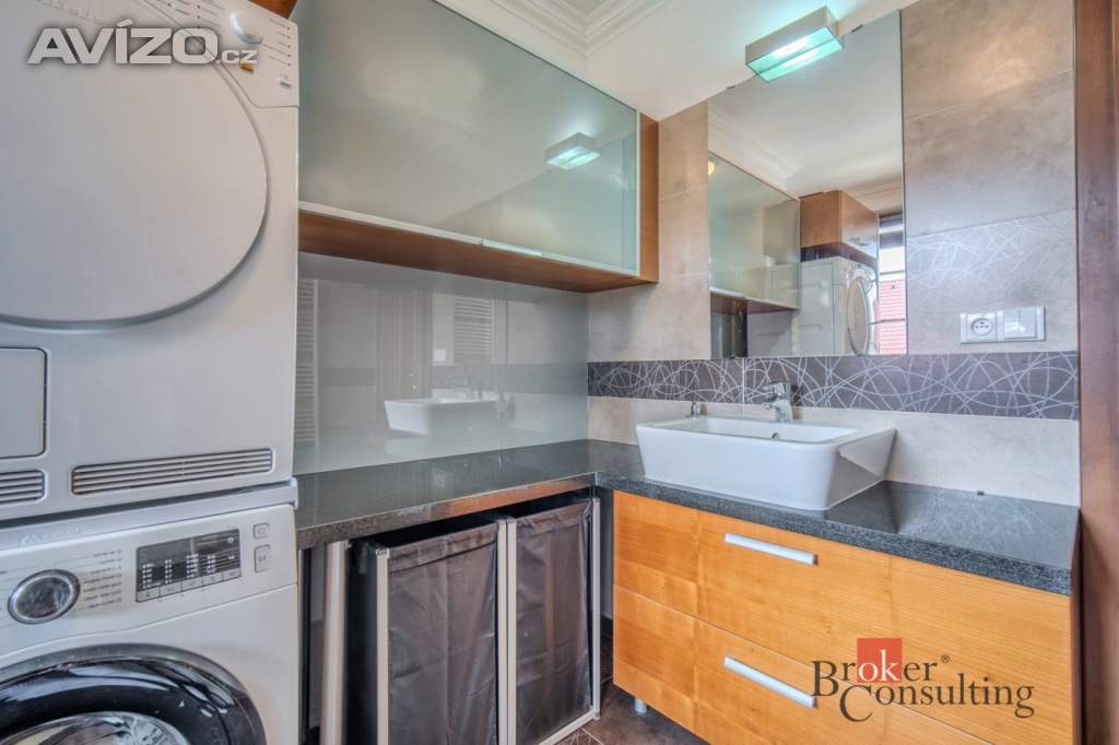 Foto inzerátu Prodej rodinného domu 307 m², Praha