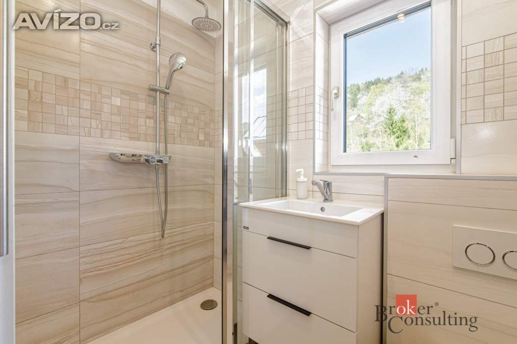 Foto inzerátu Prodej chalupy 250 m², Karolinka