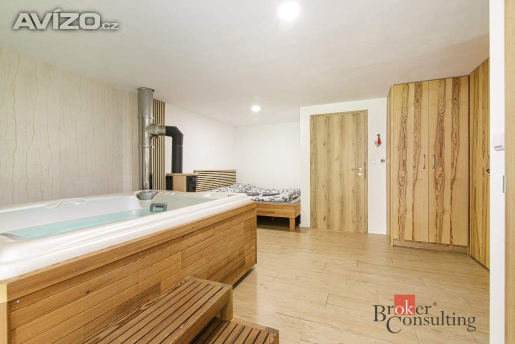 Foto inzerátu Prodej chalupy 250 m², Karolinka