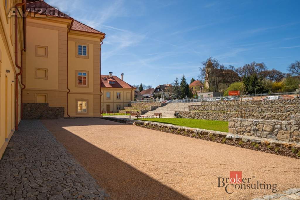 Foto inzerátu Prodej bytu 1+kk 62 m², Jince