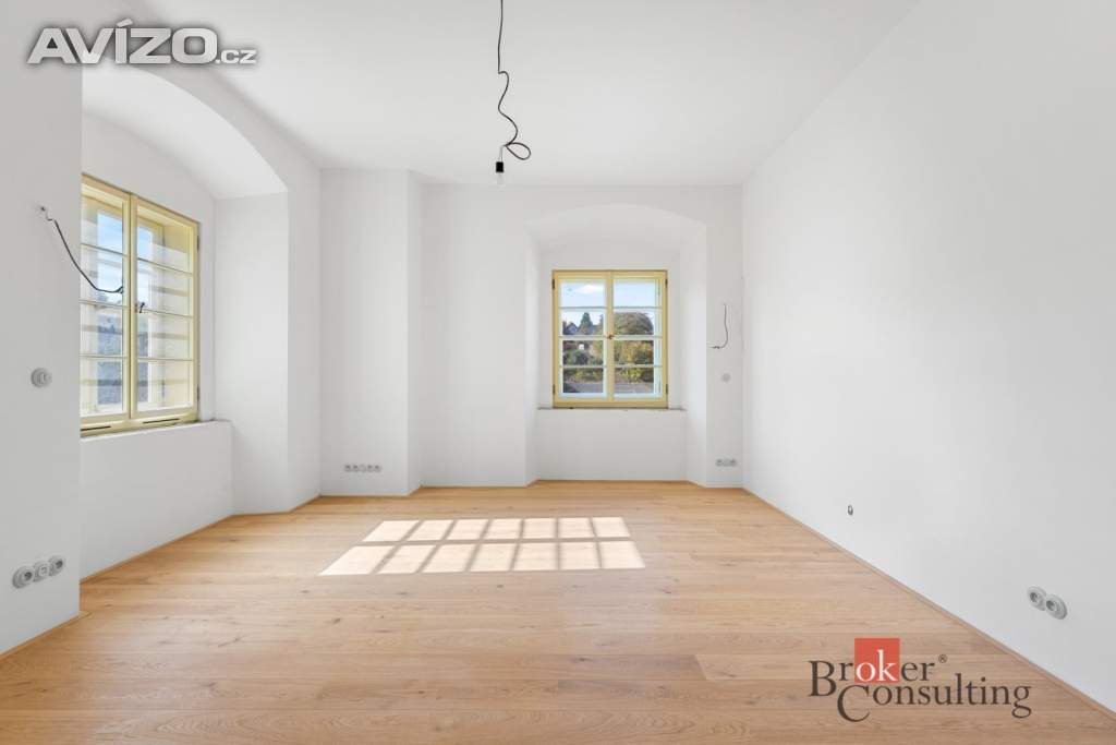 Prodej bytu 1+kk 50 m², Jince