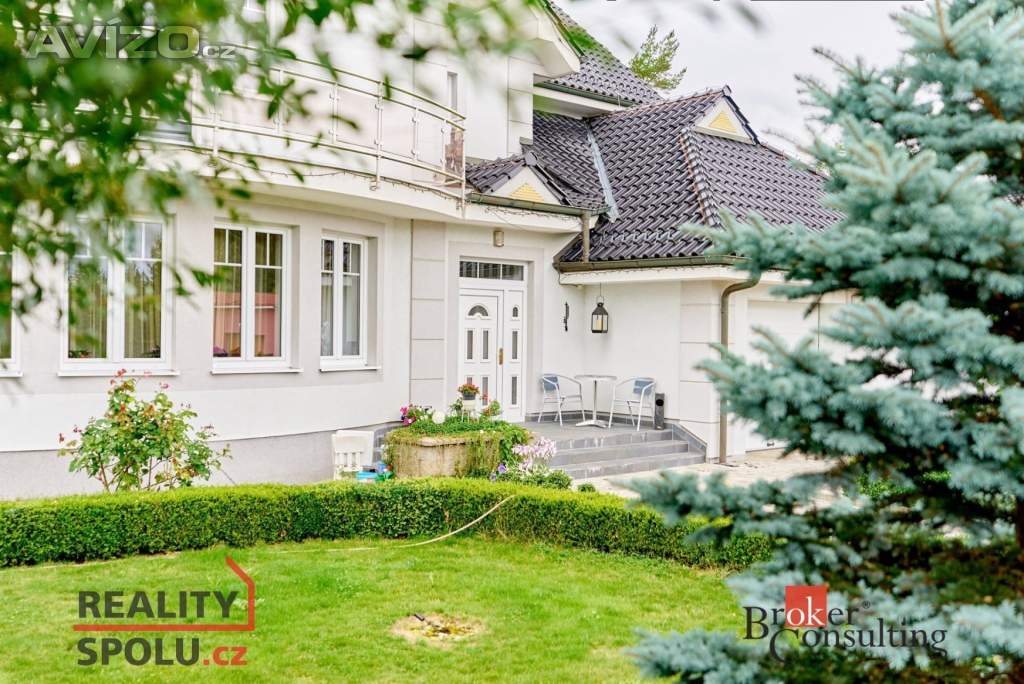 Foto inzerátu Prodej rodinné domy, 550 m² - Nová Role - Mezirolí