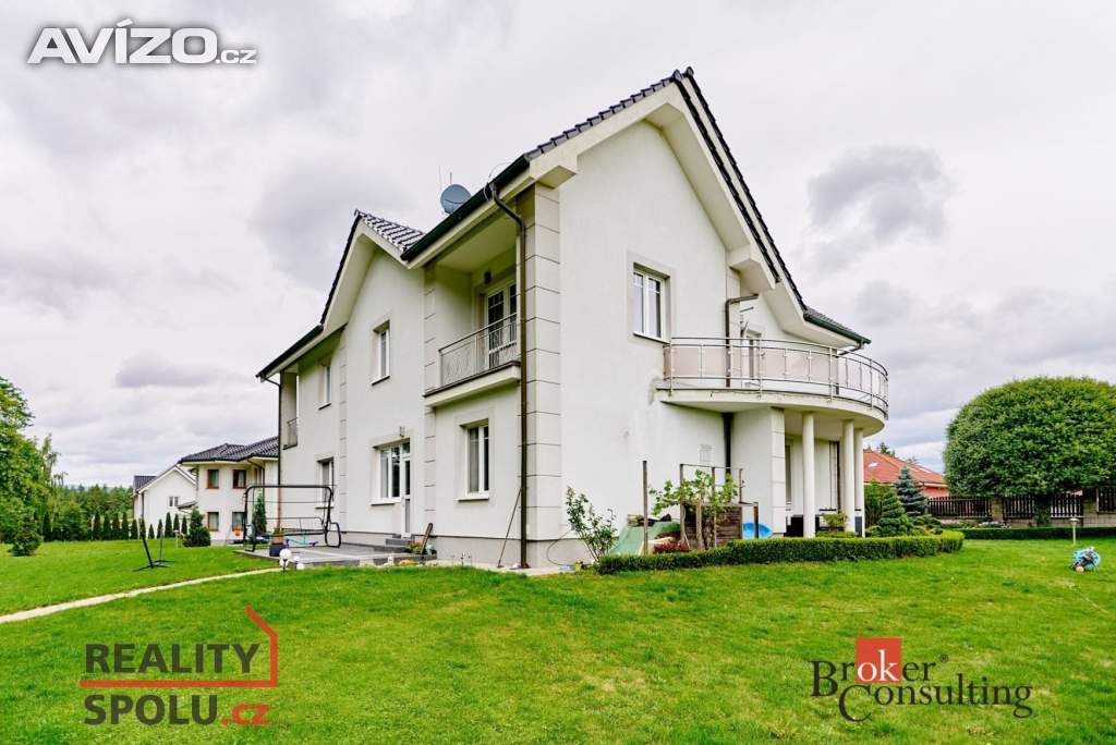 Foto inzerátu Prodej rodinné domy, 550 m² - Nová Role - Mezirolí