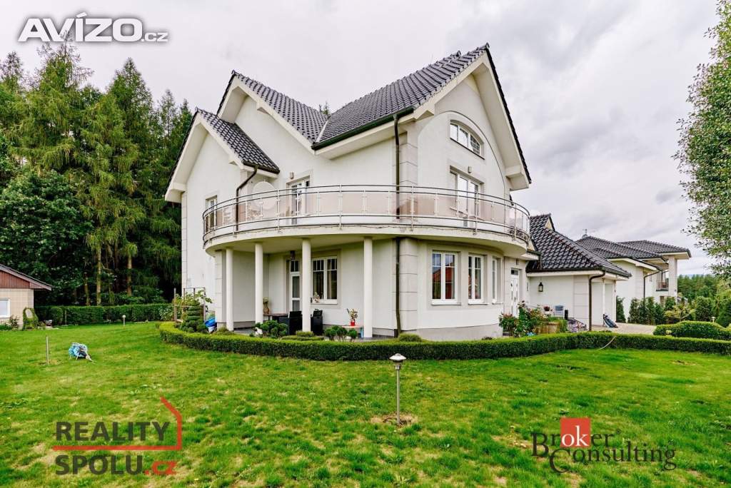 Foto inzerátu Prodej rodinné domy, 550 m² - Nová Role - Mezirolí