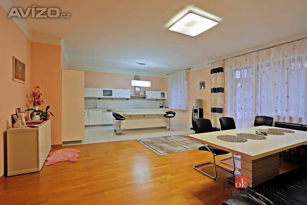 Foto inzerátu Prodej rodinné domy, 550 m² - Nová Role - Mezirolí