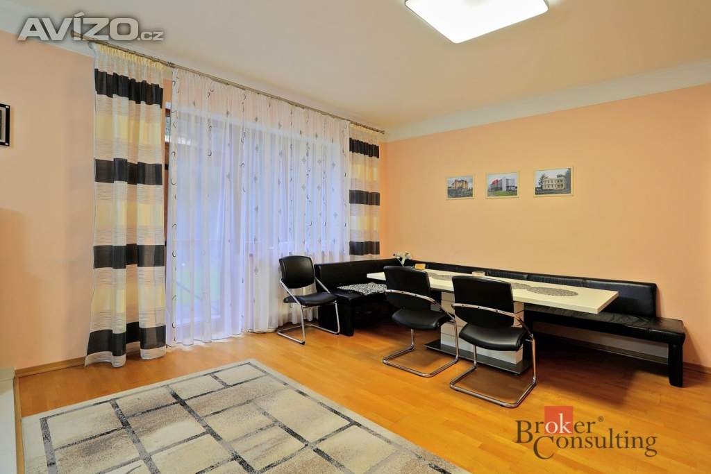 Foto inzerátu Prodej rodinné domy, 550 m² - Nová Role - Mezirolí