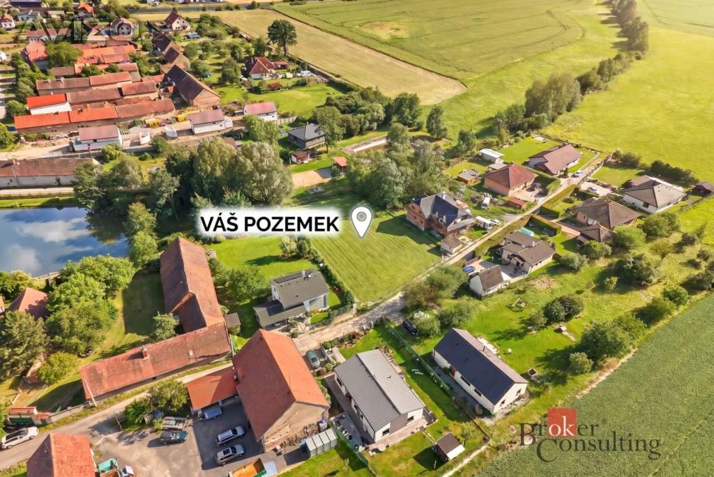 Prodej stavebního pozemku 1 358 m², Útušice