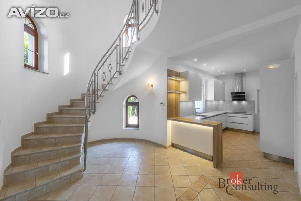 Foto inzerátu Pronájem vily 243 m², Praha