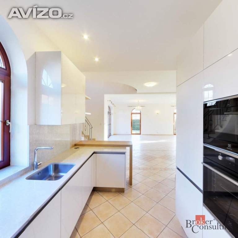 Foto inzerátu Pronájem vily 243 m², Praha