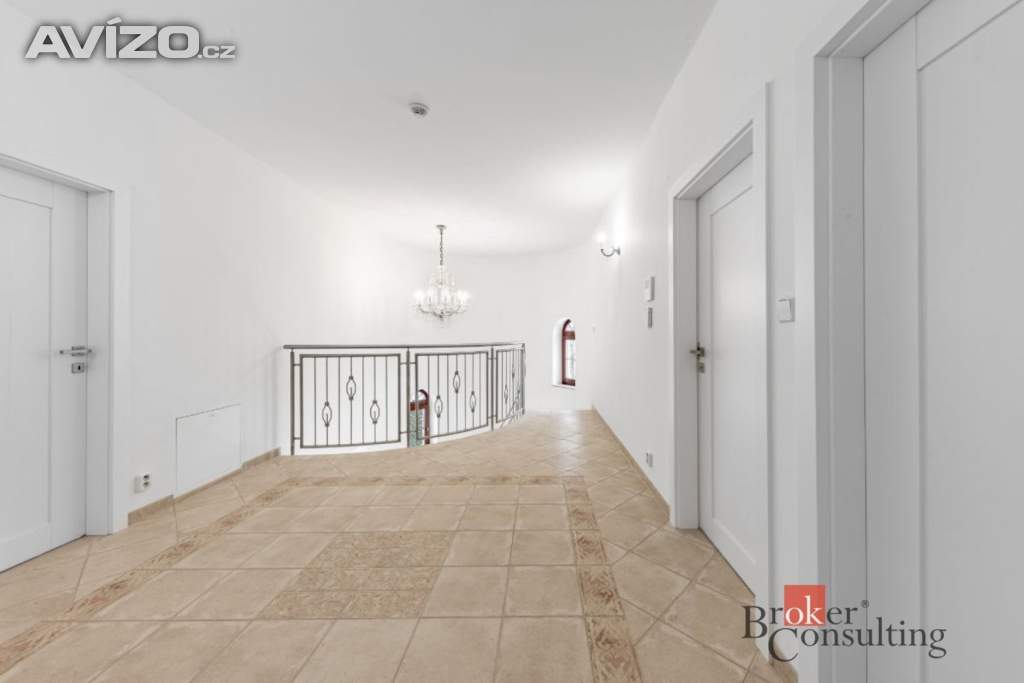 Foto inzerátu Pronájem vily 243 m², Praha