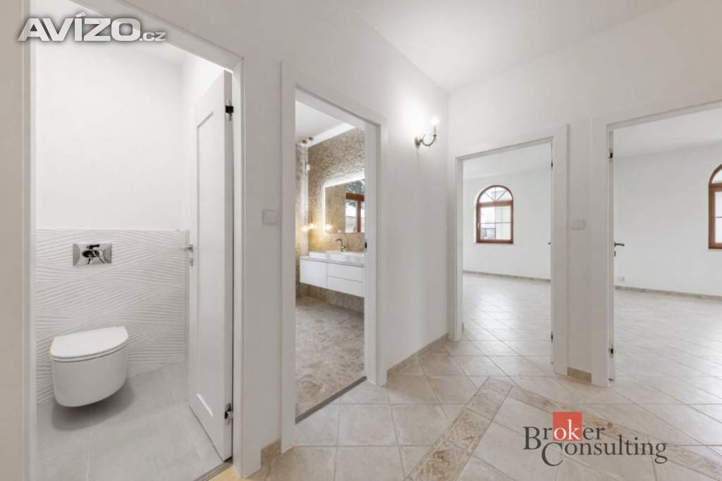 Foto inzerátu Pronájem vily 243 m², Praha
